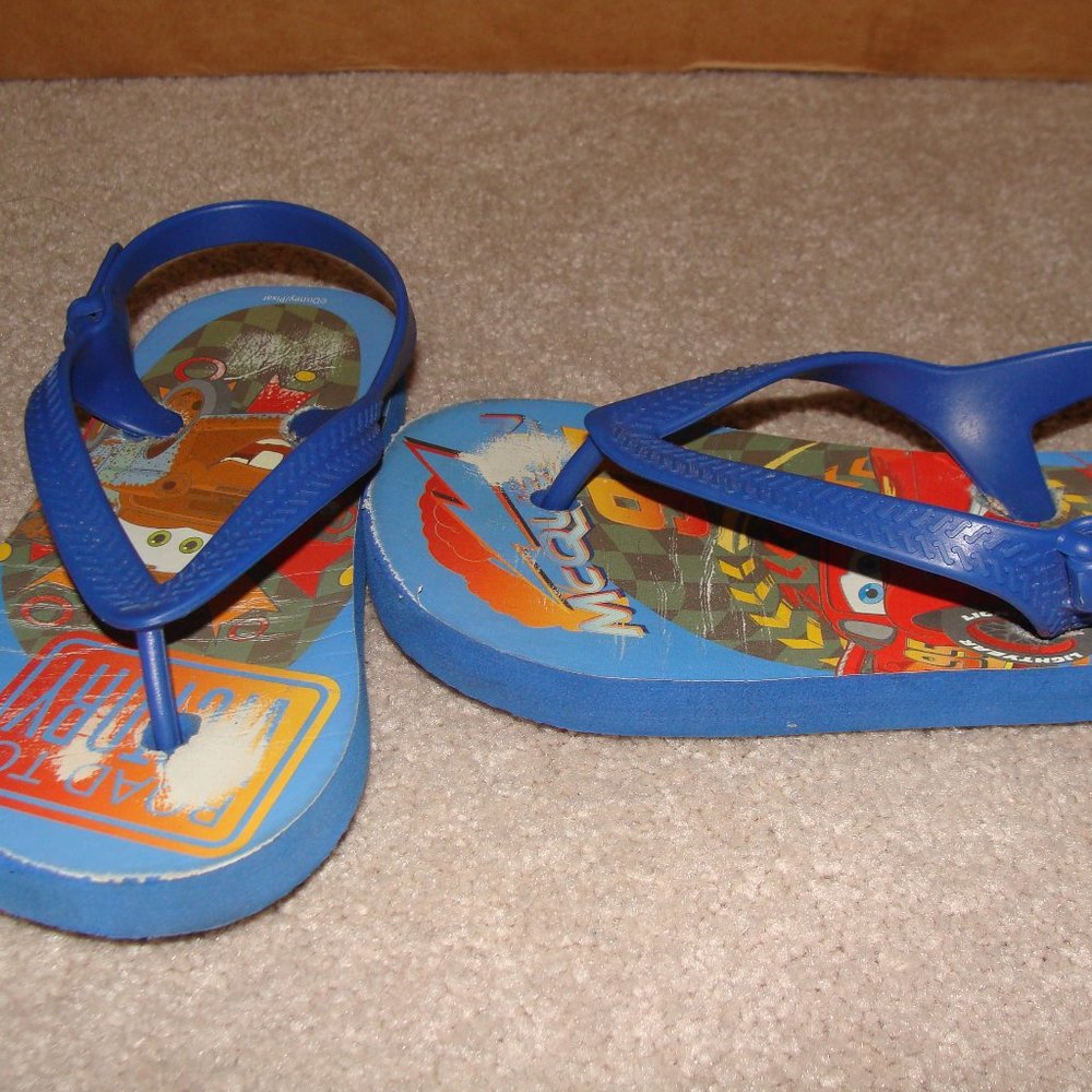 Lightning Mcqueen (Cars) size 7 shoes